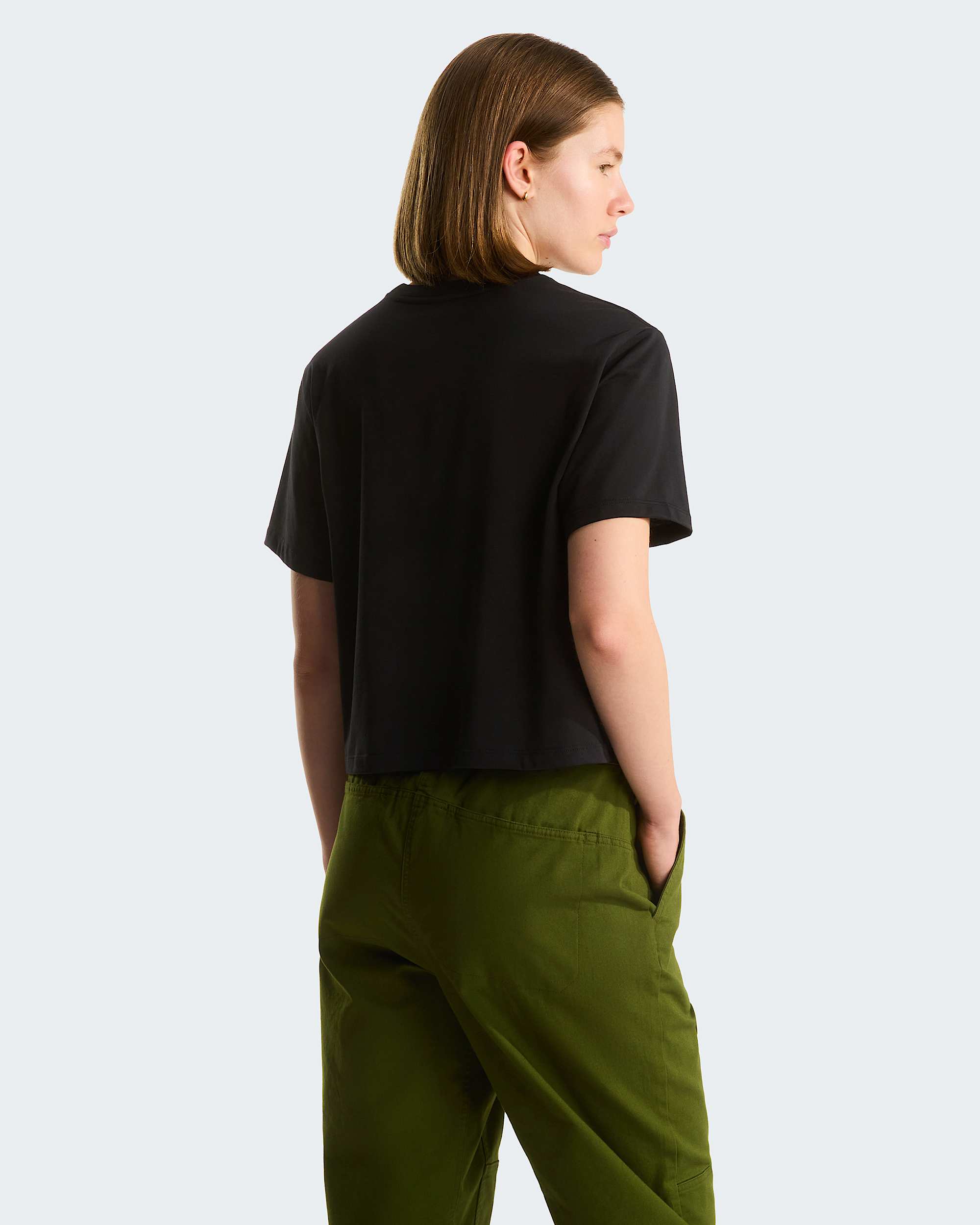 Evolution Simple Dome kurz & relaxt geschnittenes T-Shirt für Damen – TNF Black