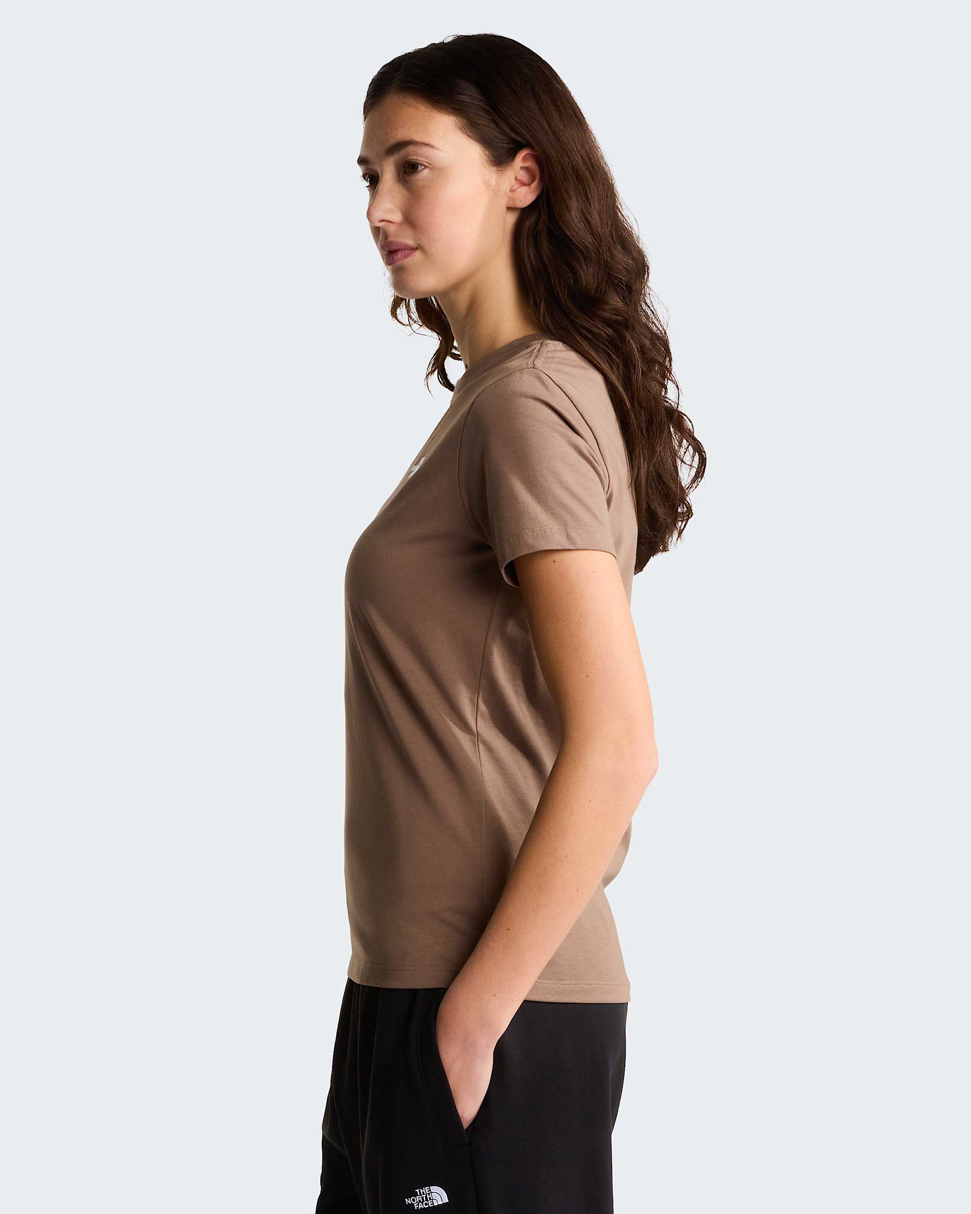 Evolution Simple Dome schmal geschnittenes T-Shirt für Damen – Garnet