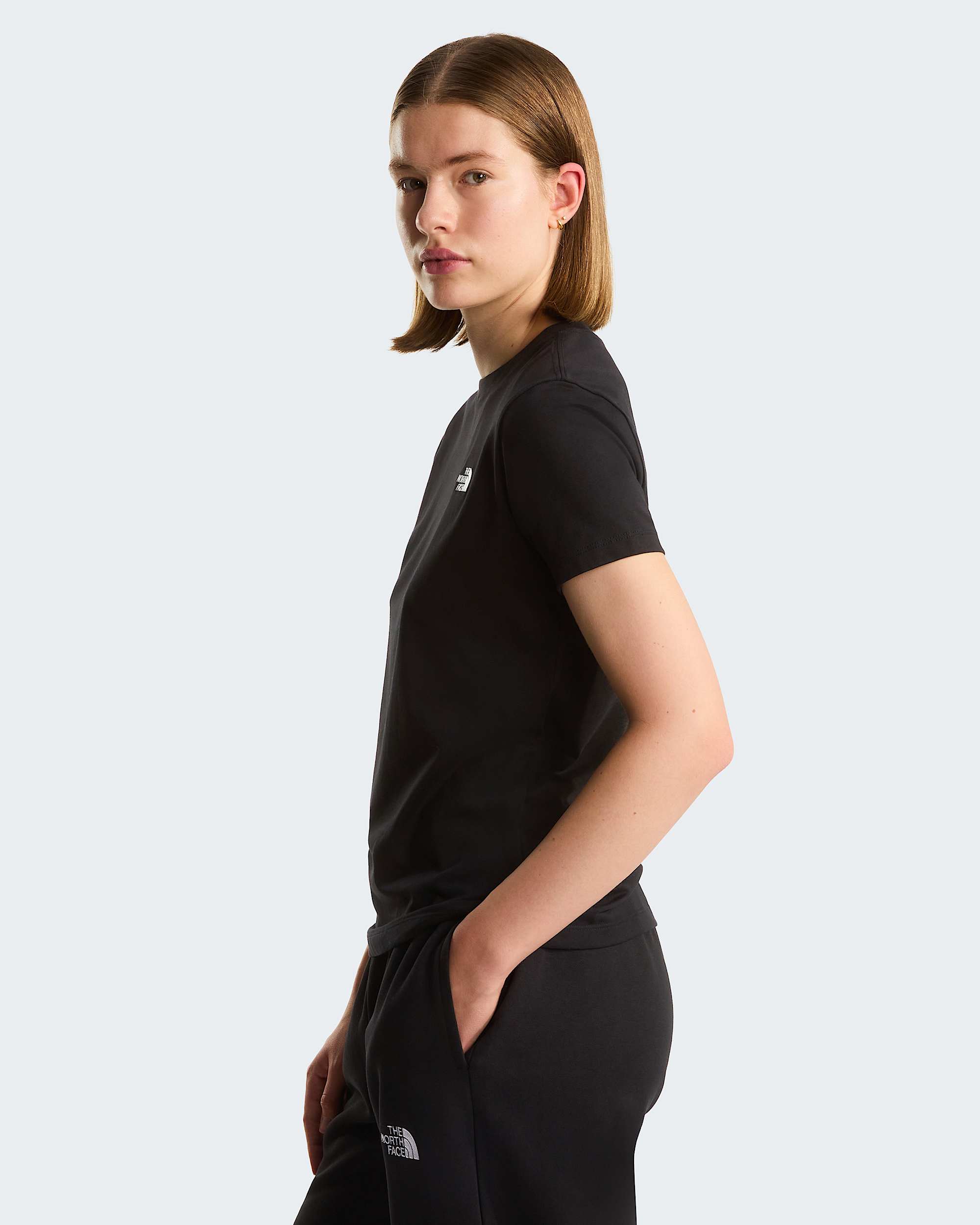 Evolution Simple Dome schmal geschnittenes T-Shirt für Damen – TNF Black