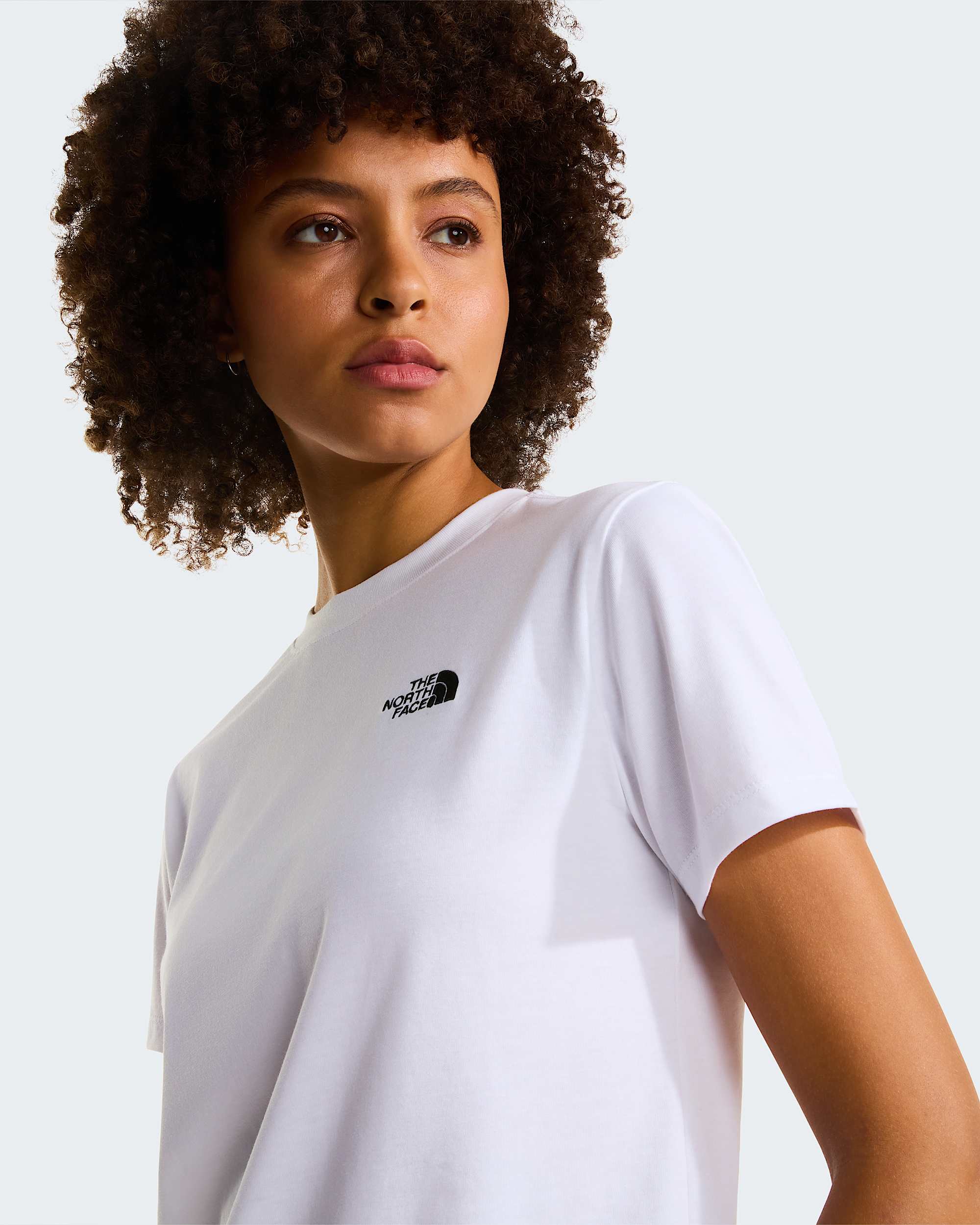 Evolution Simple Dome schmal geschnittenes T-Shirt für Damen – TNF White