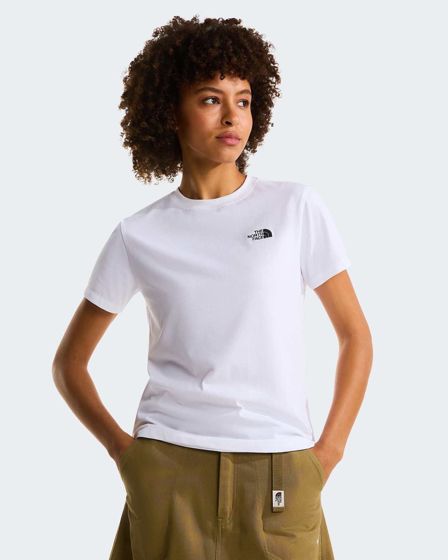 Evolution Simple Dome schmal geschnittenes T-Shirt für Damen – TNF White