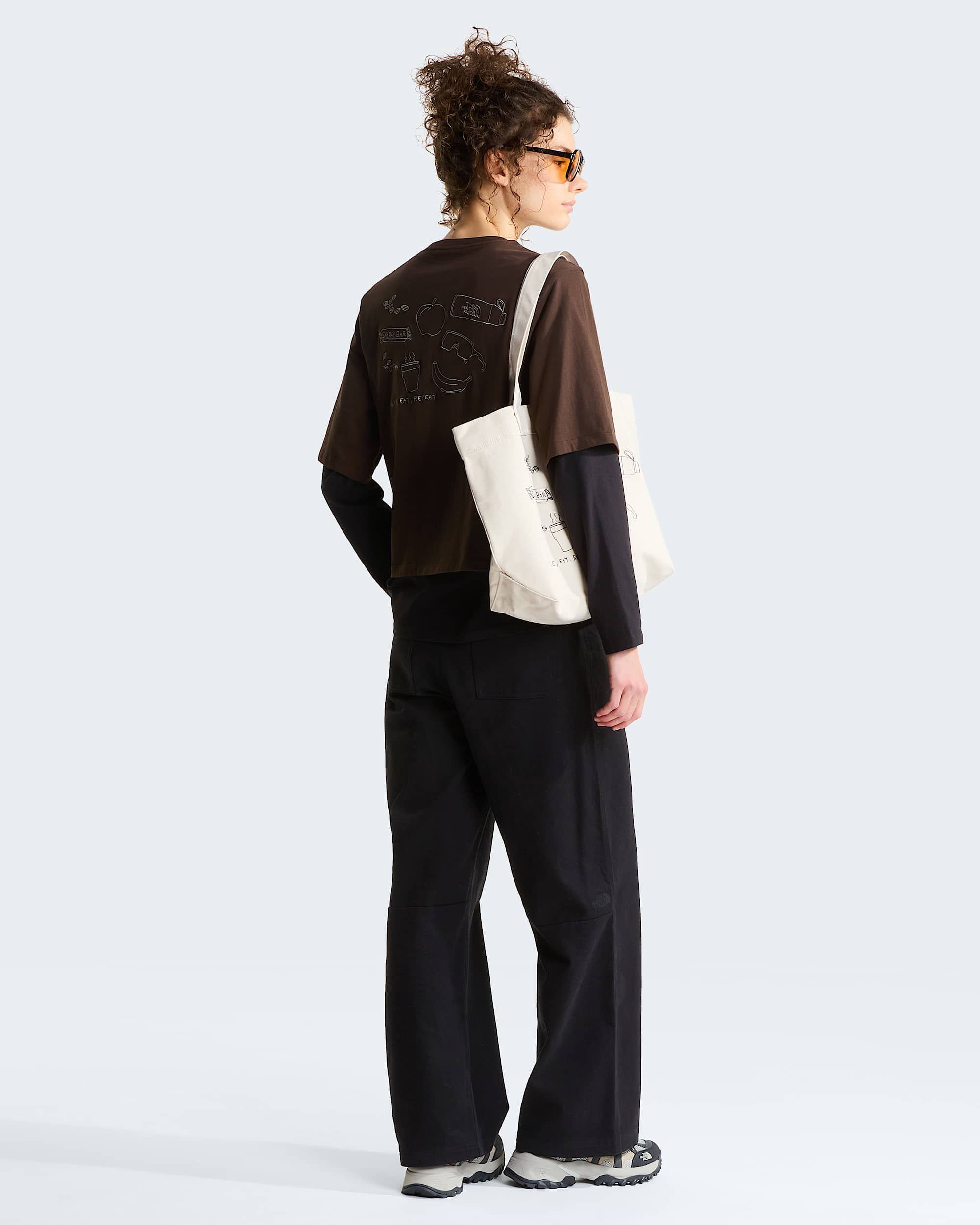 Hike Picnic Boxy Graphic T-Shirt Damen – Dark Chestnut
