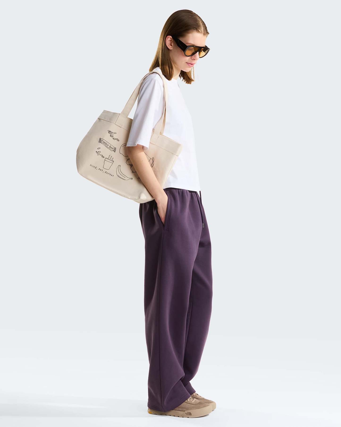 Hike Picnic Boxy Graphic T-Shirt Damen – TNF White