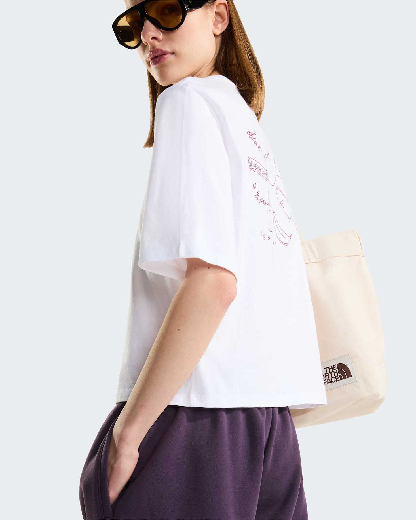 Hike Picnic Boxy Graphic T-Shirt Damen – TNF White