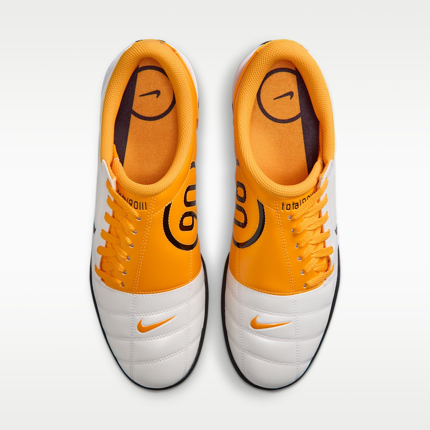 Nike Total 90 Schuh (Herren) – Weiß/University Gold/Schwarz