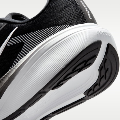 Nike Pegasus 42 Straßenlaufschuh (Herren, weit) – Schwarz/Photon Dust/Weiß