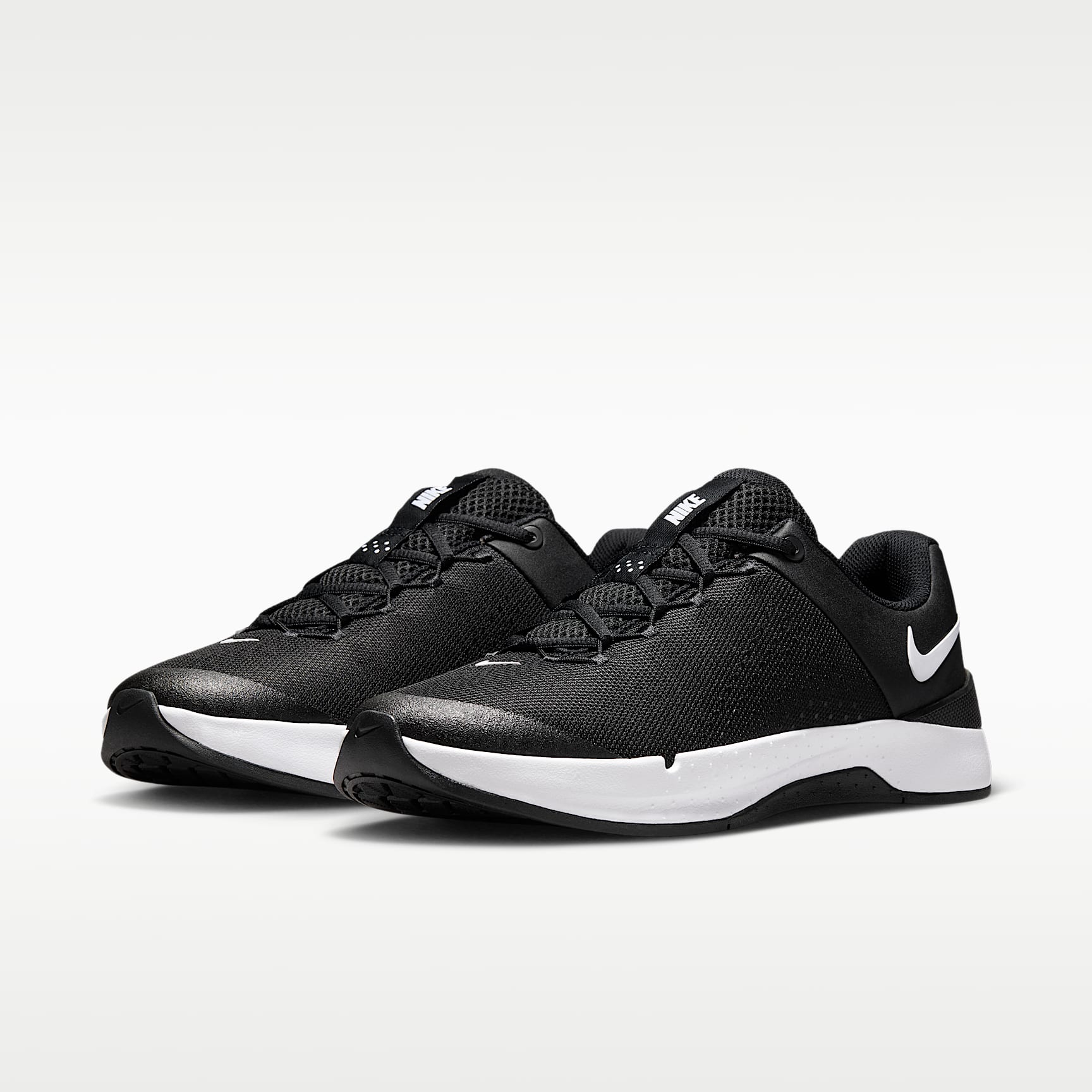 Nike MC Trainer 4 Trainingsschuh (Herren) – Schwarz/Weiß