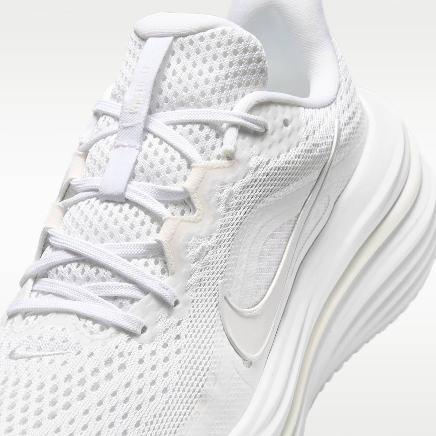 Nike Winflo 12 Straßenlaufschuh (Damen) – Weiß/Summit White
