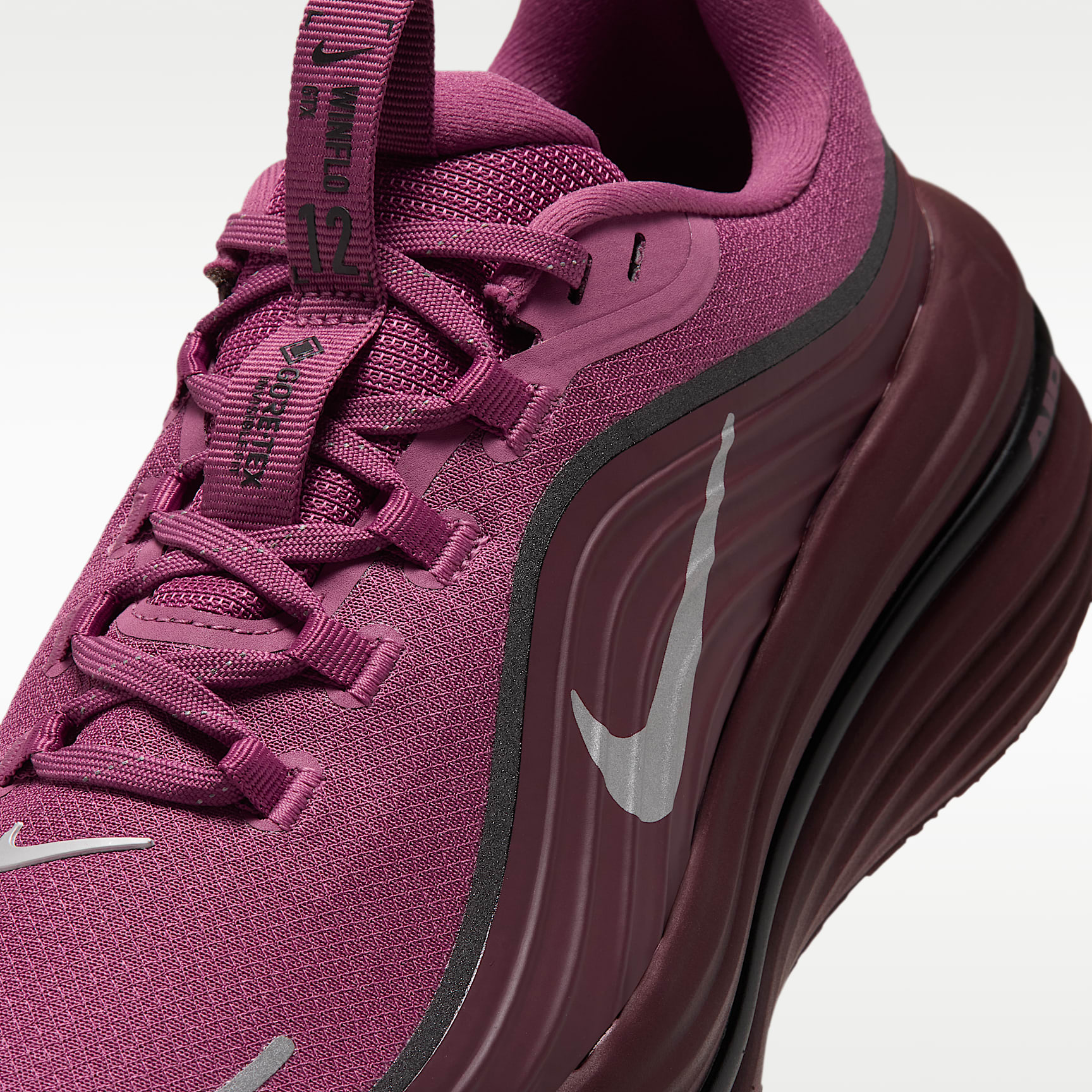 Nike Winflo 12 GORE-TEX wasserdichter Straßenlaufschuh (Damen) – Pink Smoke/Mystic Dates/Schwarz/Reflective Silver