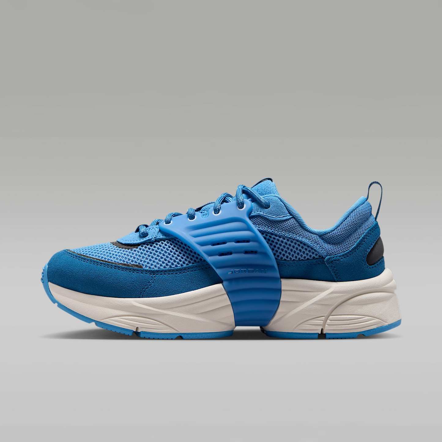 Jordan Trunner O/S Damenschuhe – Blue Beyond/True Blue/Soft Pearl