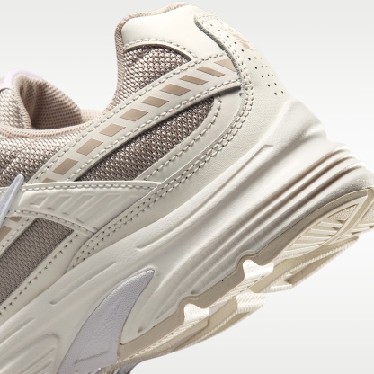 Nike Initiator Damenschuh – Sail/Cream II/Weiß