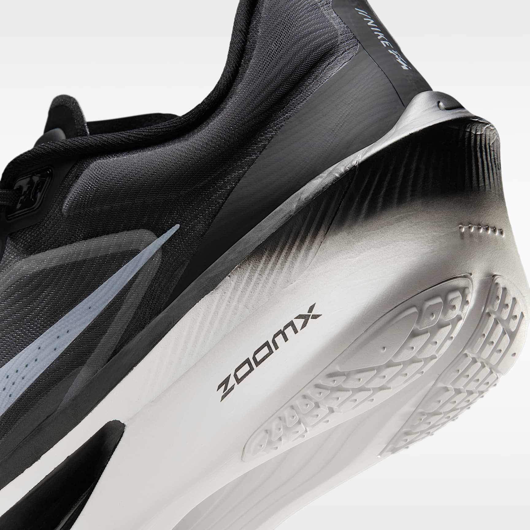 Nike Zoom Fly 6 Straßenlaufschuh für Wettkämpfe (Herren) – Schwarz/Light Smoke Grey/Weiß