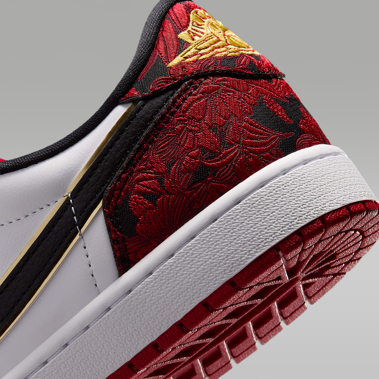 Air Jordan 1 Retro Low OG "Garden" Schuh (Herren) – Schwarz/Summit White/Laser Fuchsia/Varsity Red