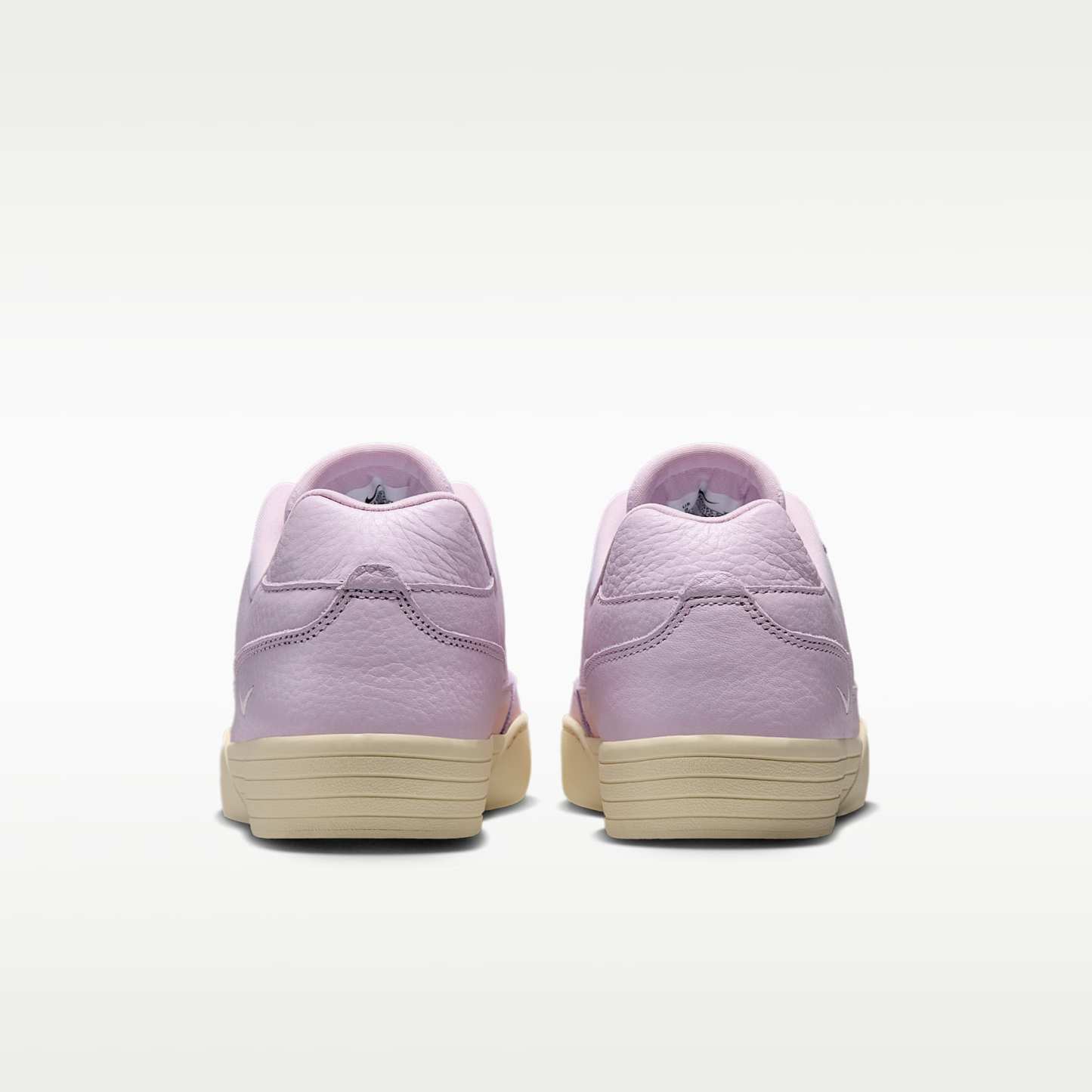 Nike Tennis Centre Damenschuh – Bleached Lilac/Muslin/Pink Foam/Bleached Lilac