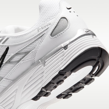 Nike P-6000 Schuh – Weiß/Schwarz/Metallic Silver
