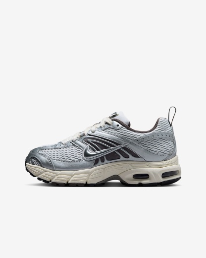 Nike Air Max Moto 2K Schuh für ältere Kinder – Platinum Tint/Cave Stone/Anthracite/Metallic Silver