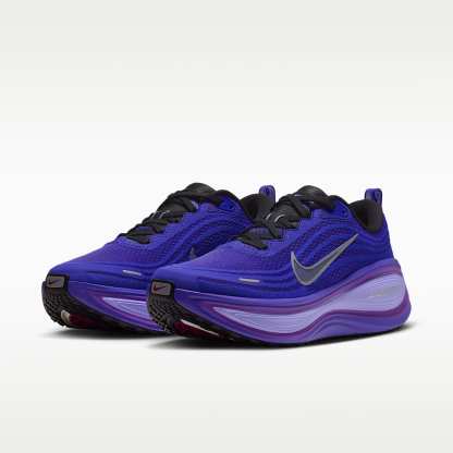 Nike Vomero Plus Straßenlaufschuh (Damen) – Schwarz/Persian Violet/Vivid Violet/Metallic Silver