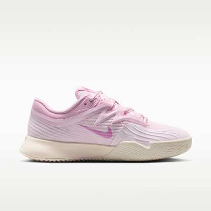 Nike Vapor Pro 3 Premium Tennisschuh für Clay Courts (Damen) – Pearl Pink/Pink Foam/Chalk/Light Magenta
