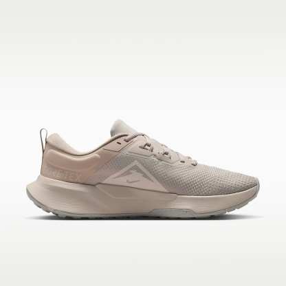 Nike Juniper Trail 2 GORE-TEX wasserdichter Traillaufschuh für Herren – Cream II/Light Orewood Brown
