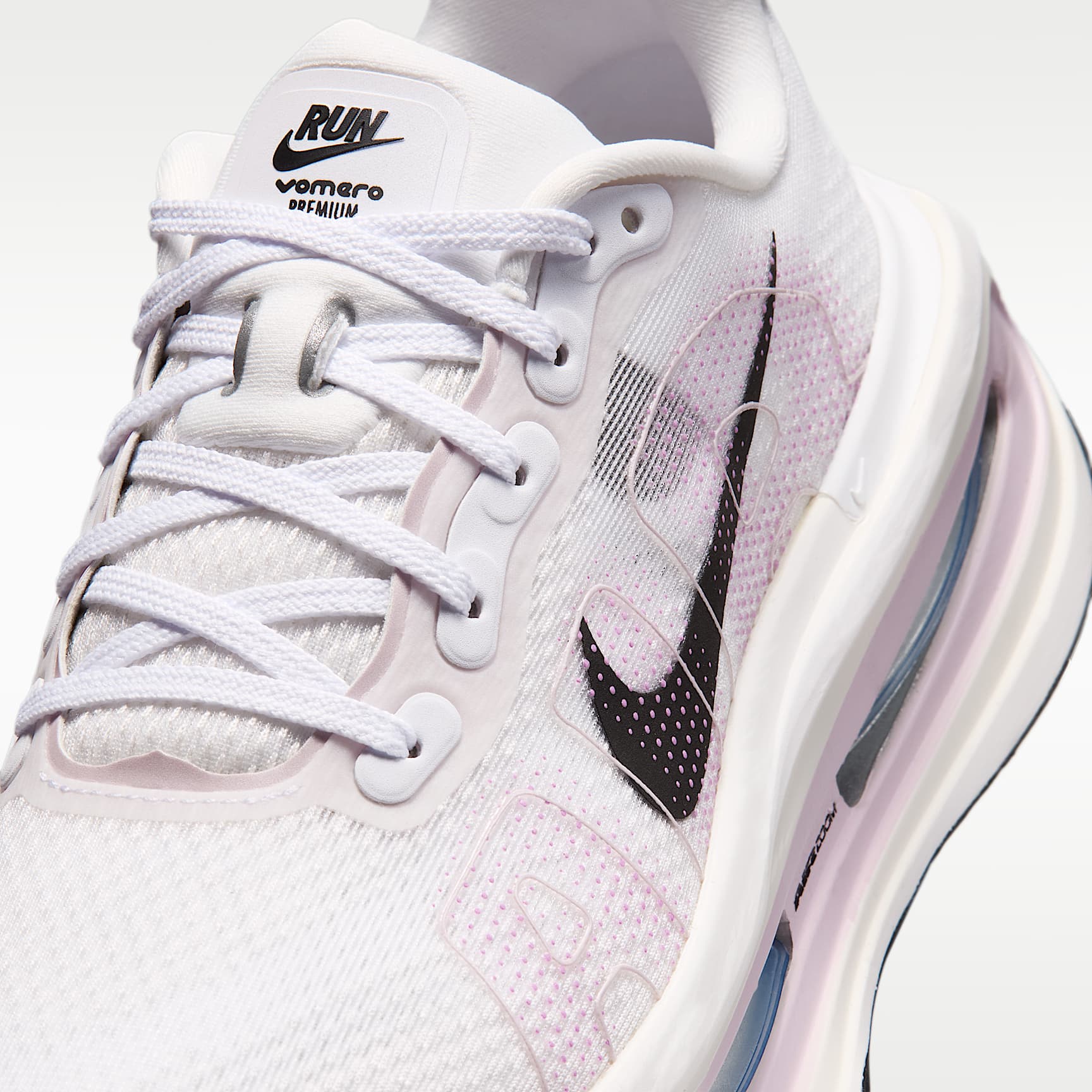 Nike Vomero Premium Straßenlaufschuh (Damen) – Weiß/Summit White/Bleached Lilac/Schwarz
