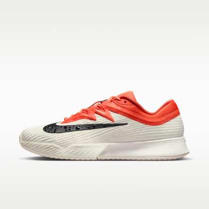 Nike Vapor Pro 3 Tennisschuh für Hartplätze (Herren) – Sail/Turf Orange/Blue Ribbon Heather/Schwarz