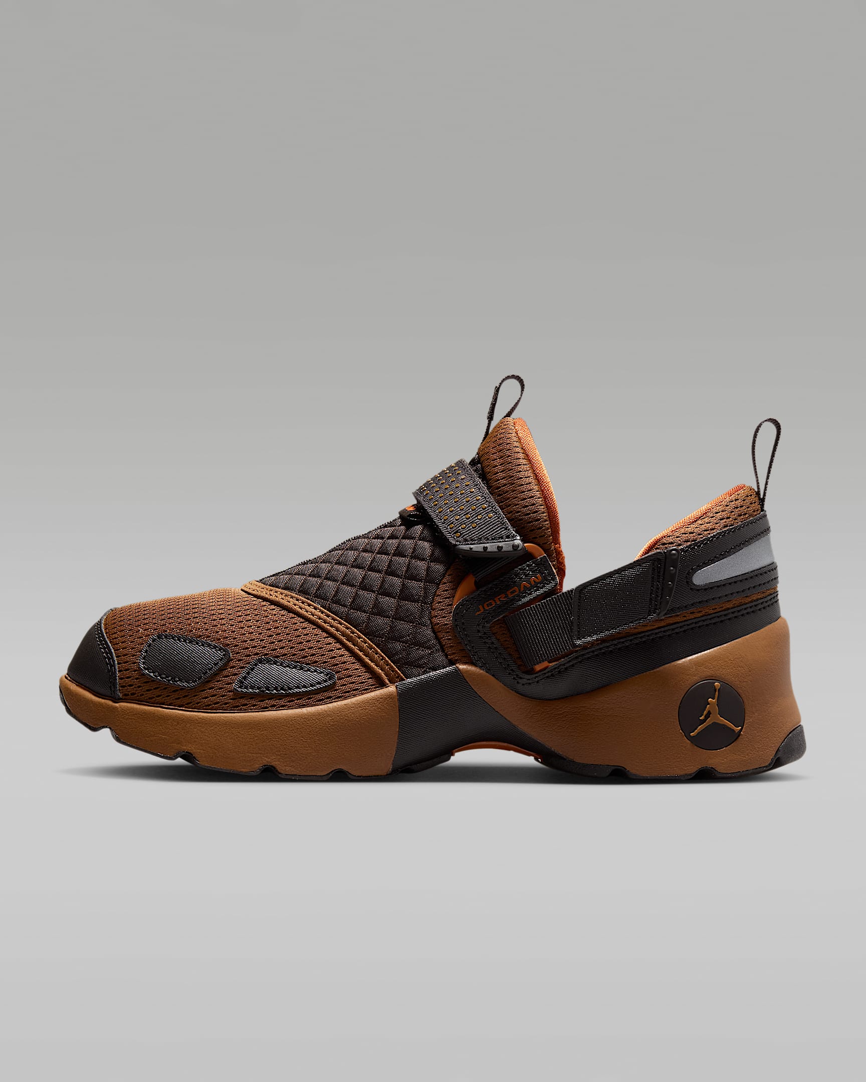 Jordan Trunner LX Schuh (Damen) – Light British Tan/Reflective Silver/Weiß/Desert Orange