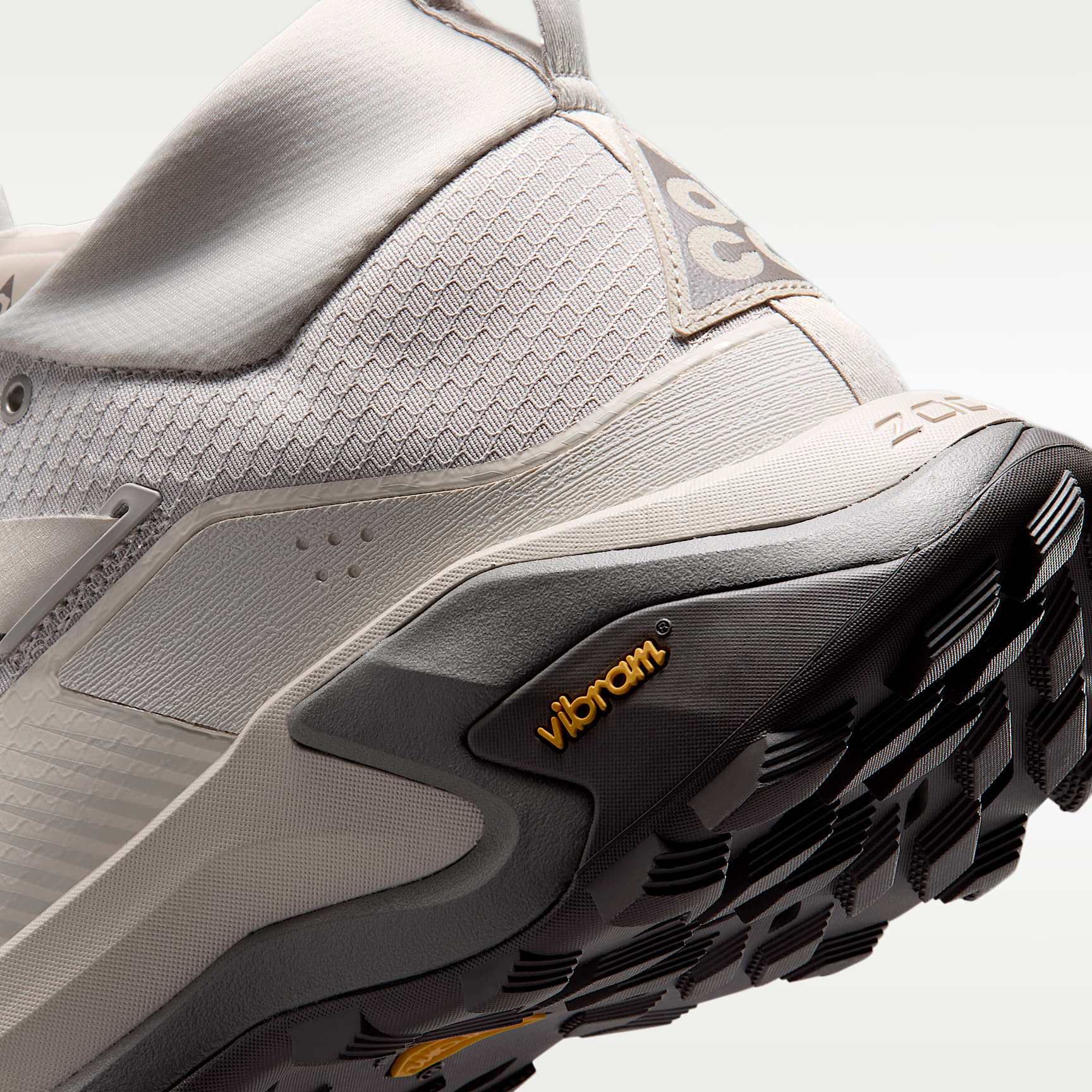 ACG Zegama Hike Wanderschuh (Herren) – Cream II/Light Orewood Brown/Cave Stone/Cream II