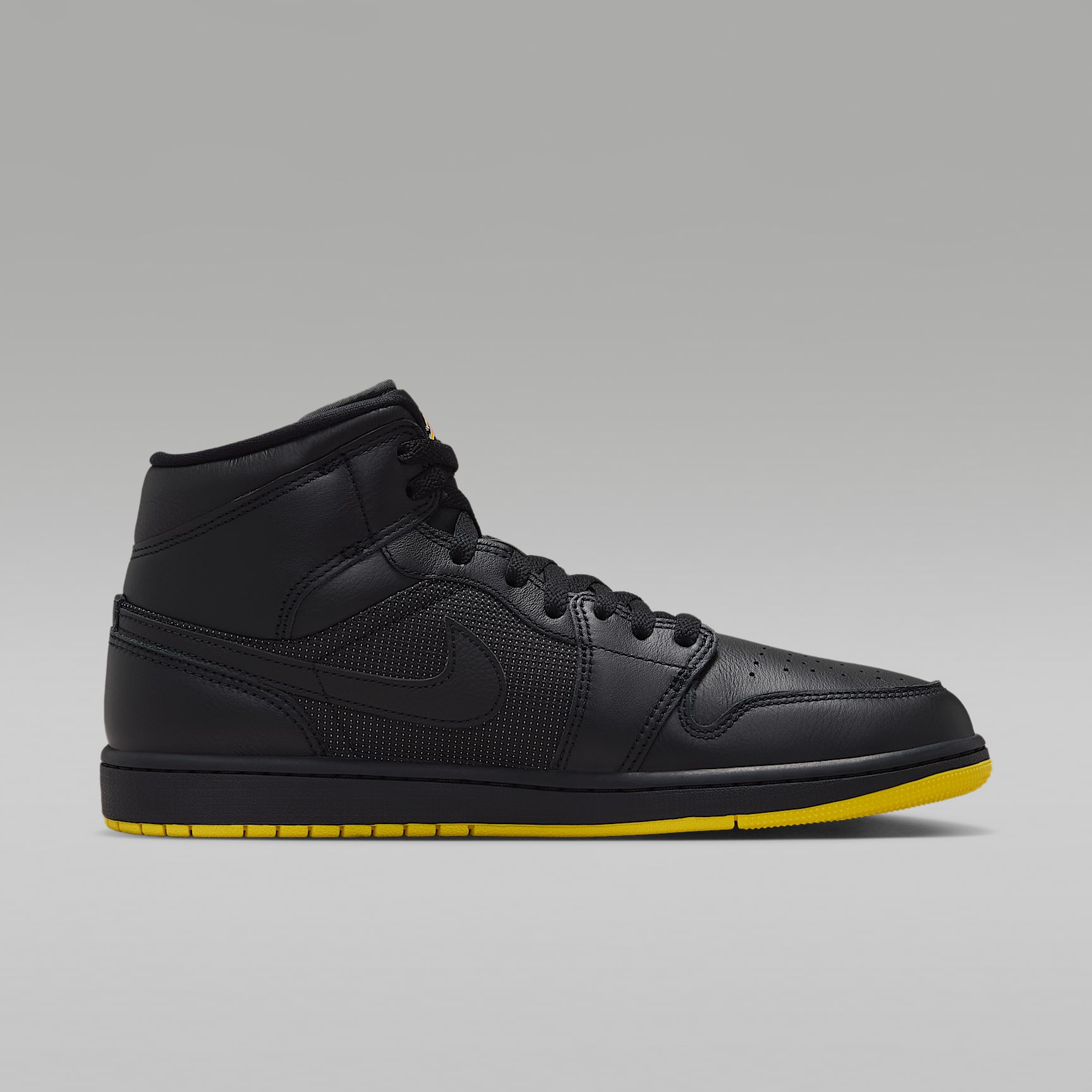 Air Jordan 1 Mid SE Schuh (Herren) – Schwarz/Opti Yellow/Silber