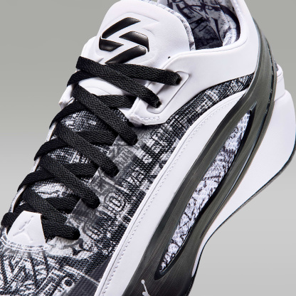 Luka 5 "Graffiti" Basketballschuh – Weiß/Schwarz
