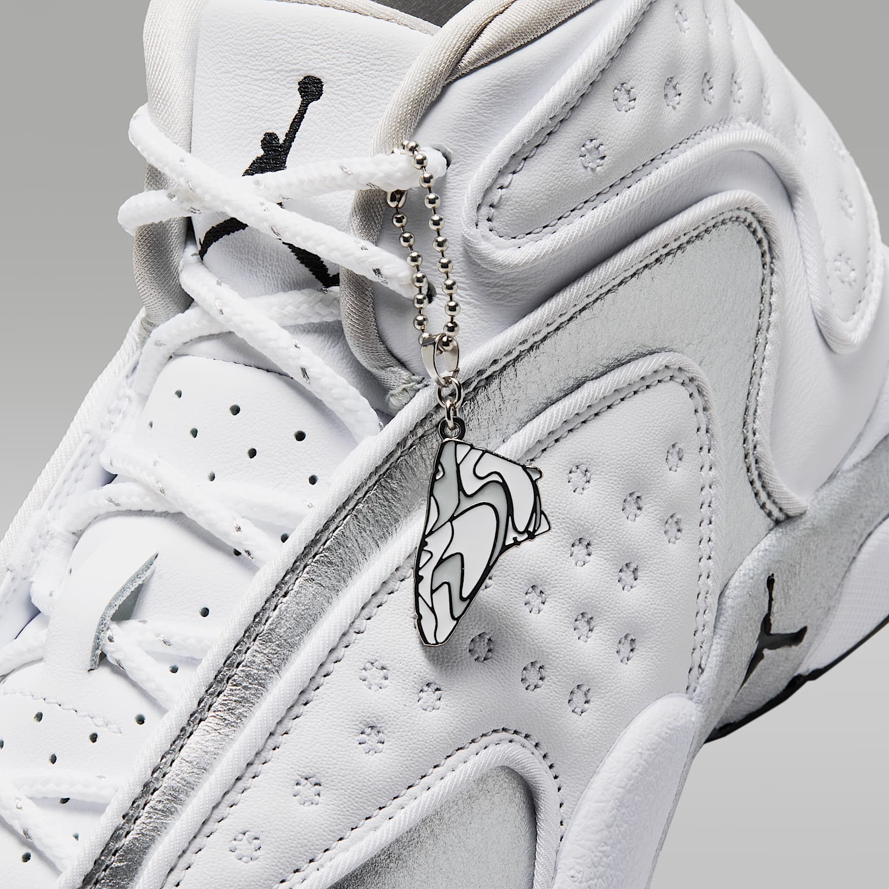 Air Jordan OG Damenschuh – Weiß/Schwarz/Metallic Silver