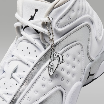 Air Jordan OG Damenschuh – Weiß/Schwarz/Metallic Silver
