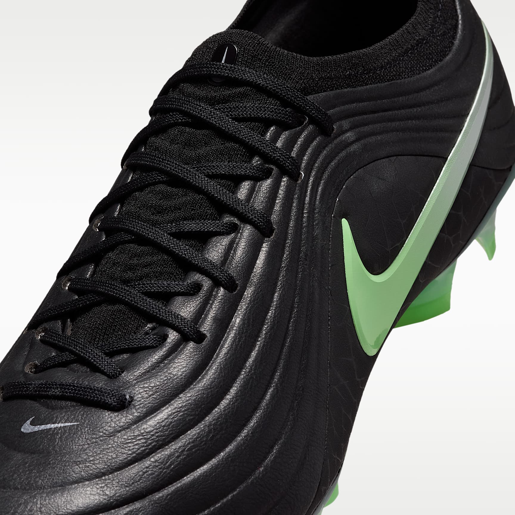 Nike Tiempo Maestro Elite Low Top Fußballschuh für normalen Rasen – Schwarz/Schwarz/Illusion Green