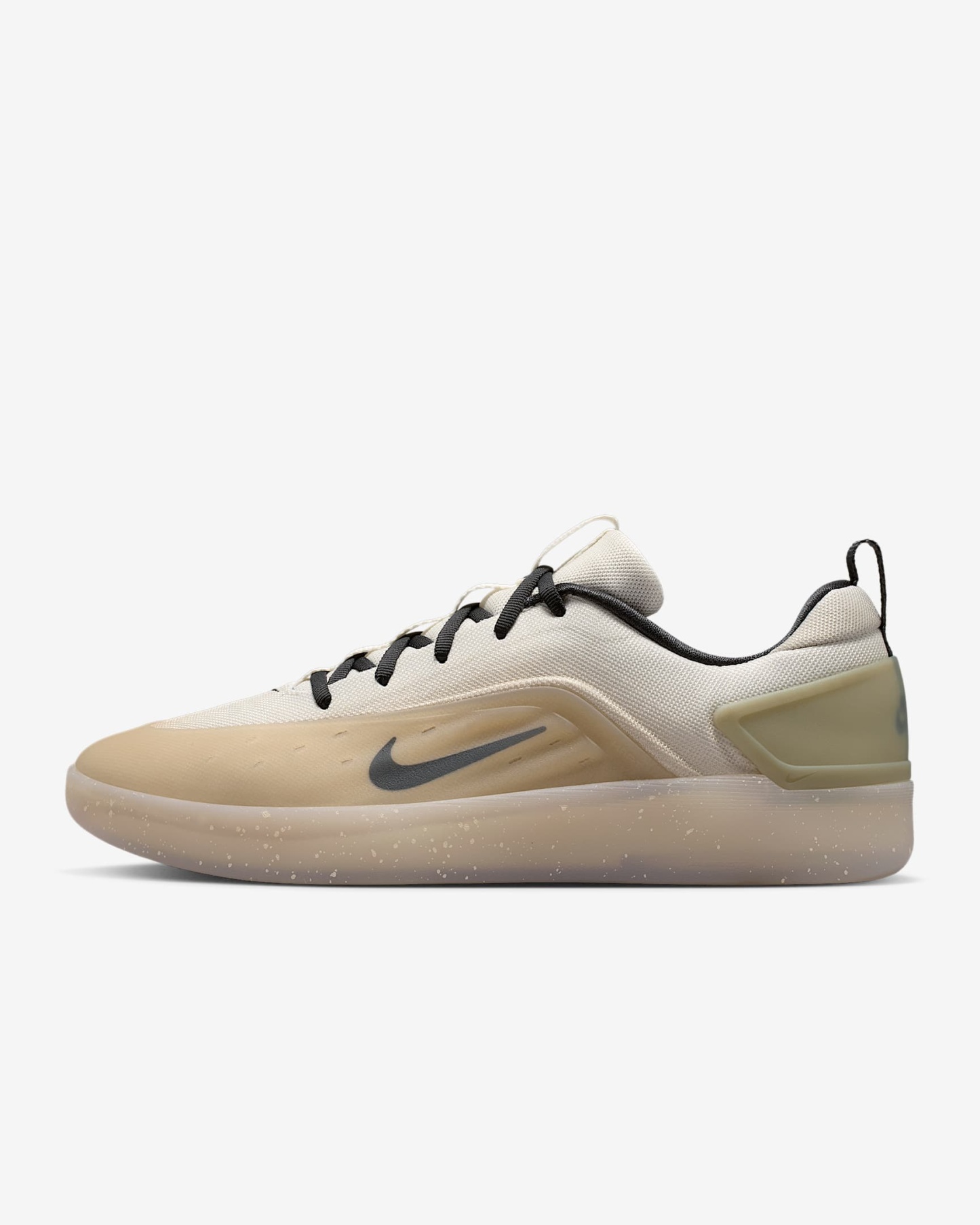Nike SB Zoom Nyjah 4 Skateboardschuh – Desert Khaki/Light Orewood Brown/Light Bone/Dark Smoke Grey