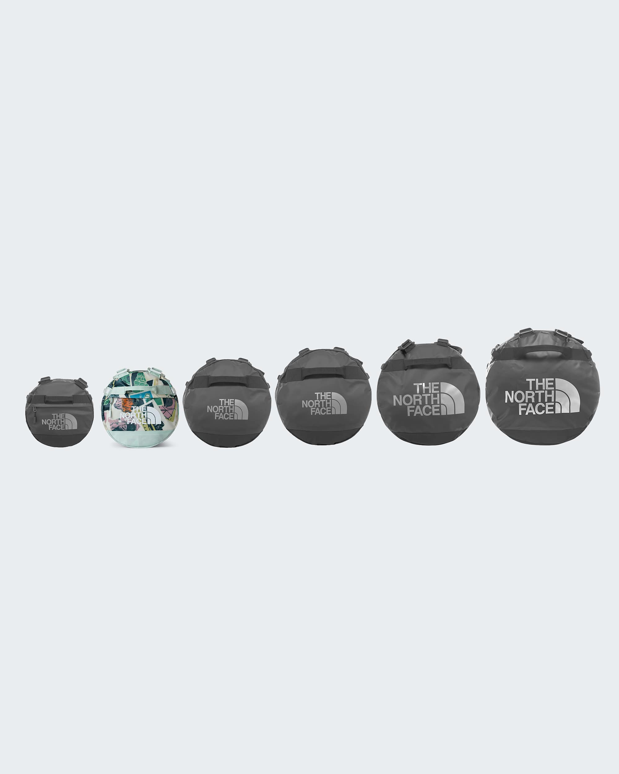 Base Camp Duffel-Tasche 50L – S – Opal Frost TNF Postcards Print-Opal Frost-Pearl Stone