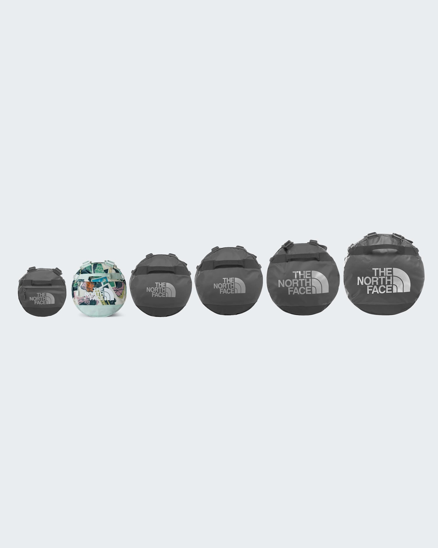 Base Camp Duffel-Tasche 50L – S – Opal Frost TNF Postcards Print-Opal Frost-Pearl Stone