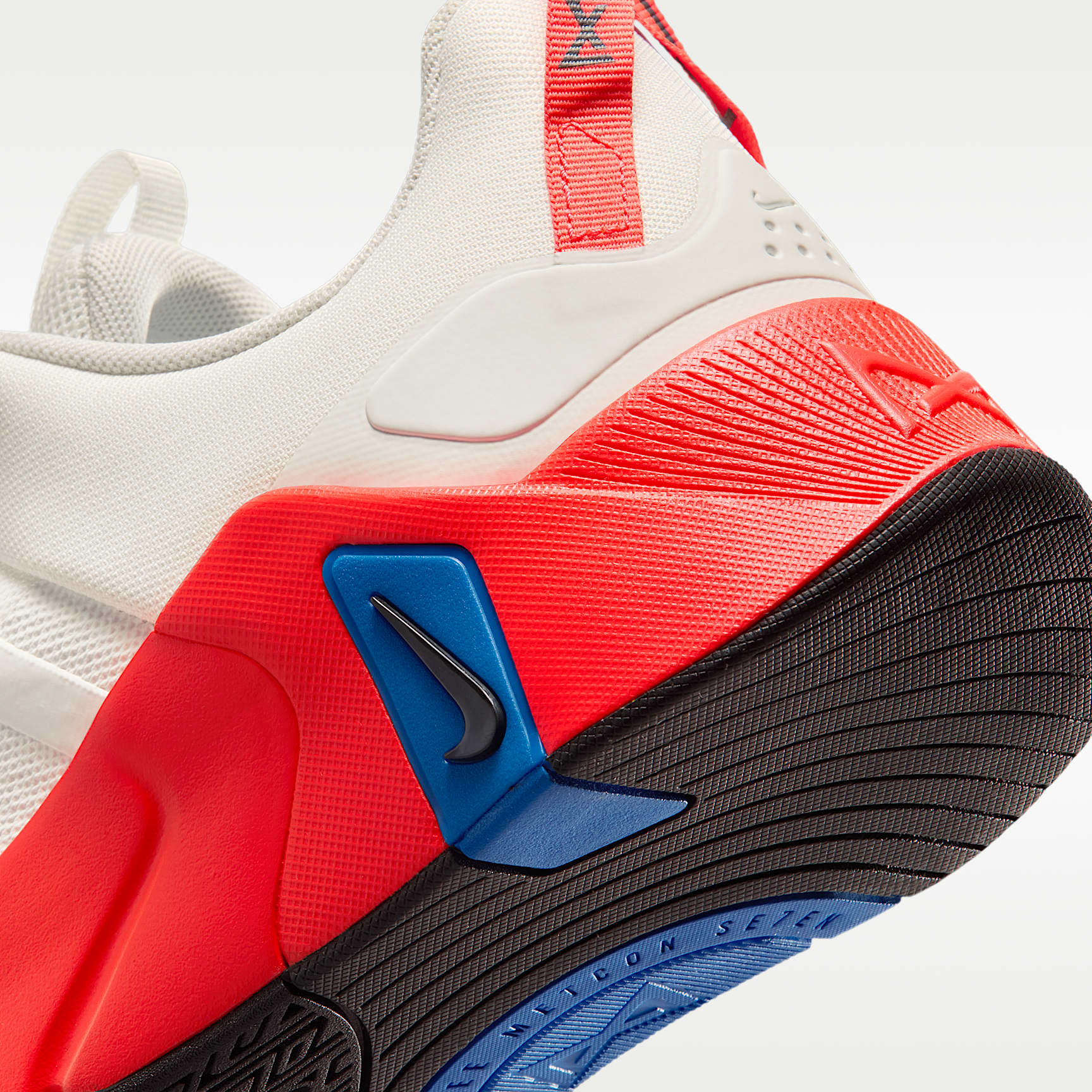 Nike Free Metcon 7 Trainingsschuhe (Herren) – Summit White/Bright Crimson/Orange Pulse/Anthracite