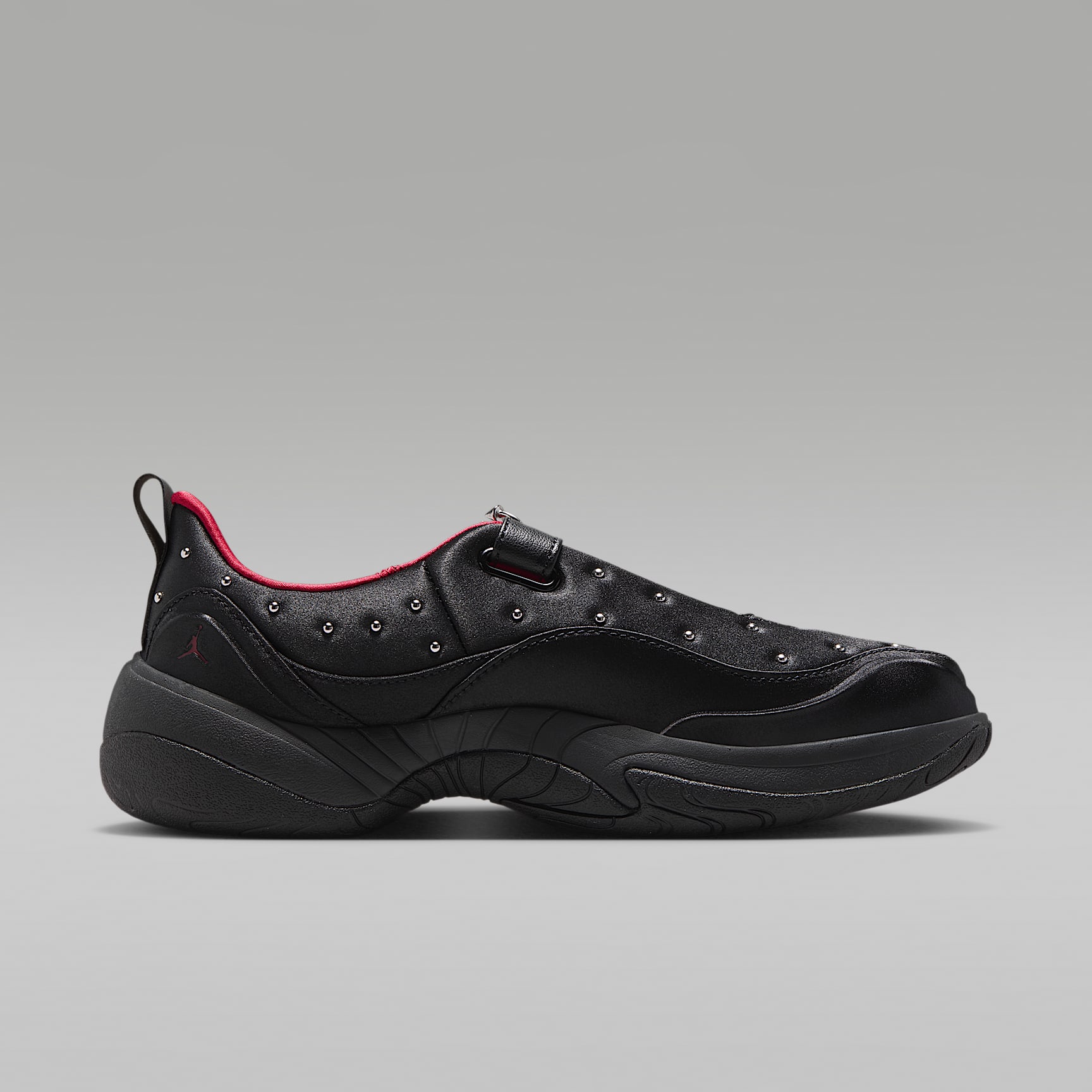 Jordan Pointe Schuh (Damen) – Weiß/Schwarz/Metallic Silver/University Red