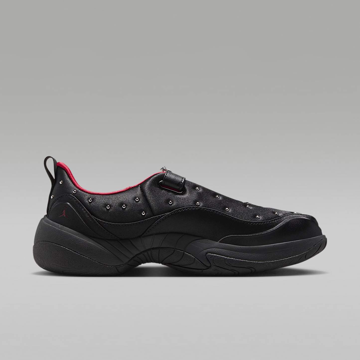 Jordan Pointe Schuh (Damen) – Weiß/Schwarz/Metallic Silver/University Red