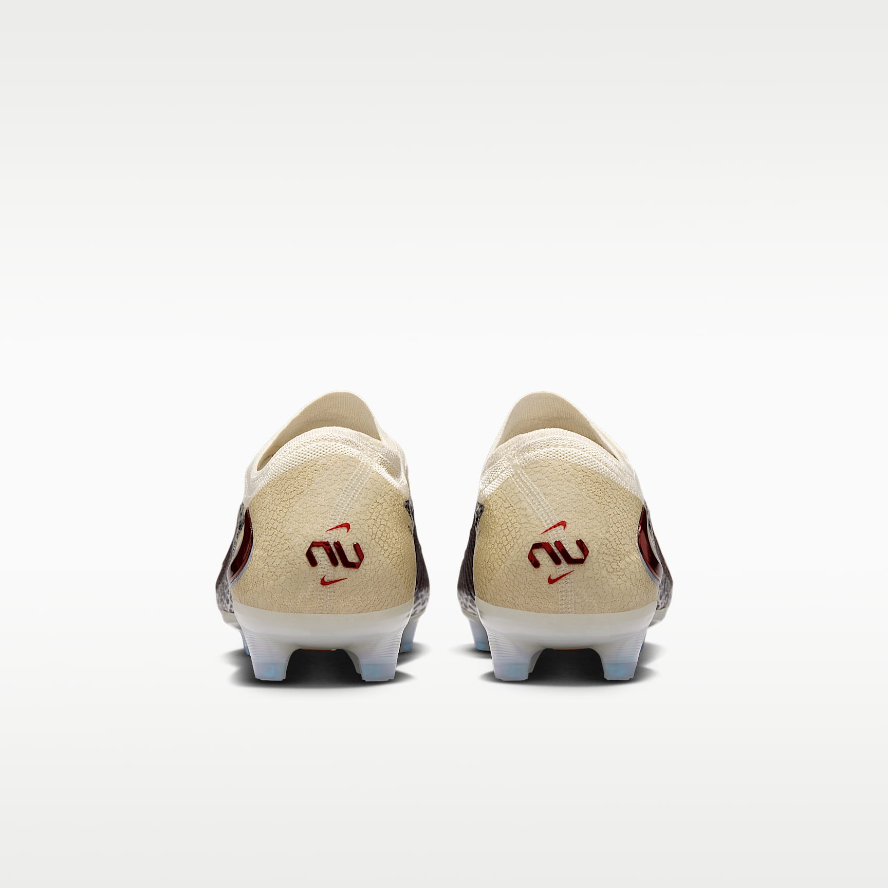 Nike United Phantom 6 Low Elite Fußballschuh für normalen Rasen – Burgundy Crush/Fossil/University Red