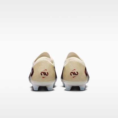 Nike United Phantom 6 Low Elite Fußballschuh für normalen Rasen – Burgundy Crush/Fossil/University Red