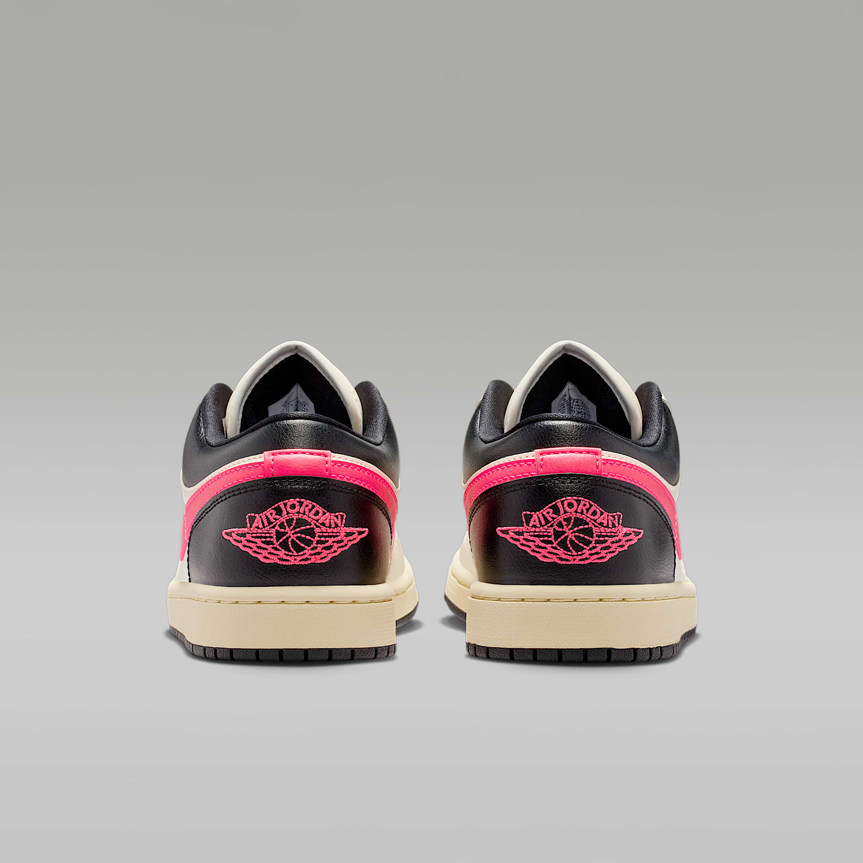 Air Jordan 1 Low Damenschuh – Pale Ivory/Schwarz/Muslin/Racer Pink