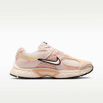 Nike V5 RNR Schuh (Damen) – Chalk/Silt Red/Arctic Orange/Chalk