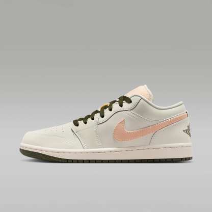 Air Jordan 1 Low Damenschuh – Sail/Crimson Tint/Cargo Khaki