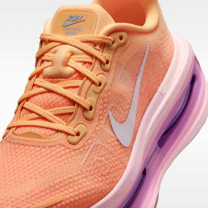 Nike Vomero Premium Straßenlaufschuh (Damen) – Tangerine Tint/Bright Crimson/Pink Foam/Tattoo