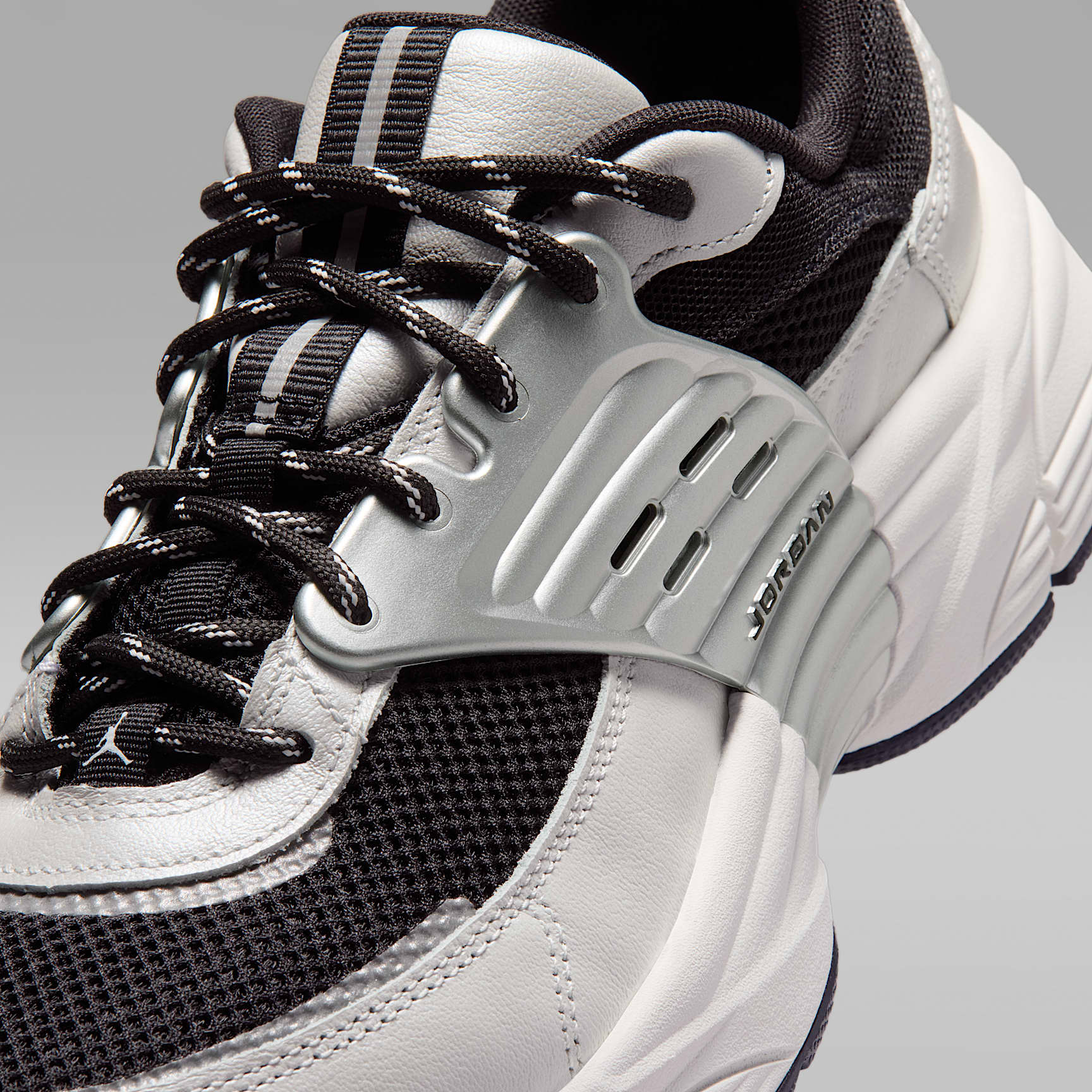 Jordan Trunner O/S Schuhe (Herren) – Photon Dust/Schwarz/Sail/Weiß