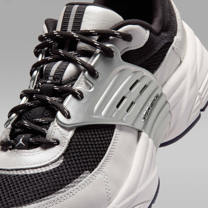 Jordan Trunner O/S Schuhe (Herren) – Photon Dust/Schwarz/Sail/Weiß