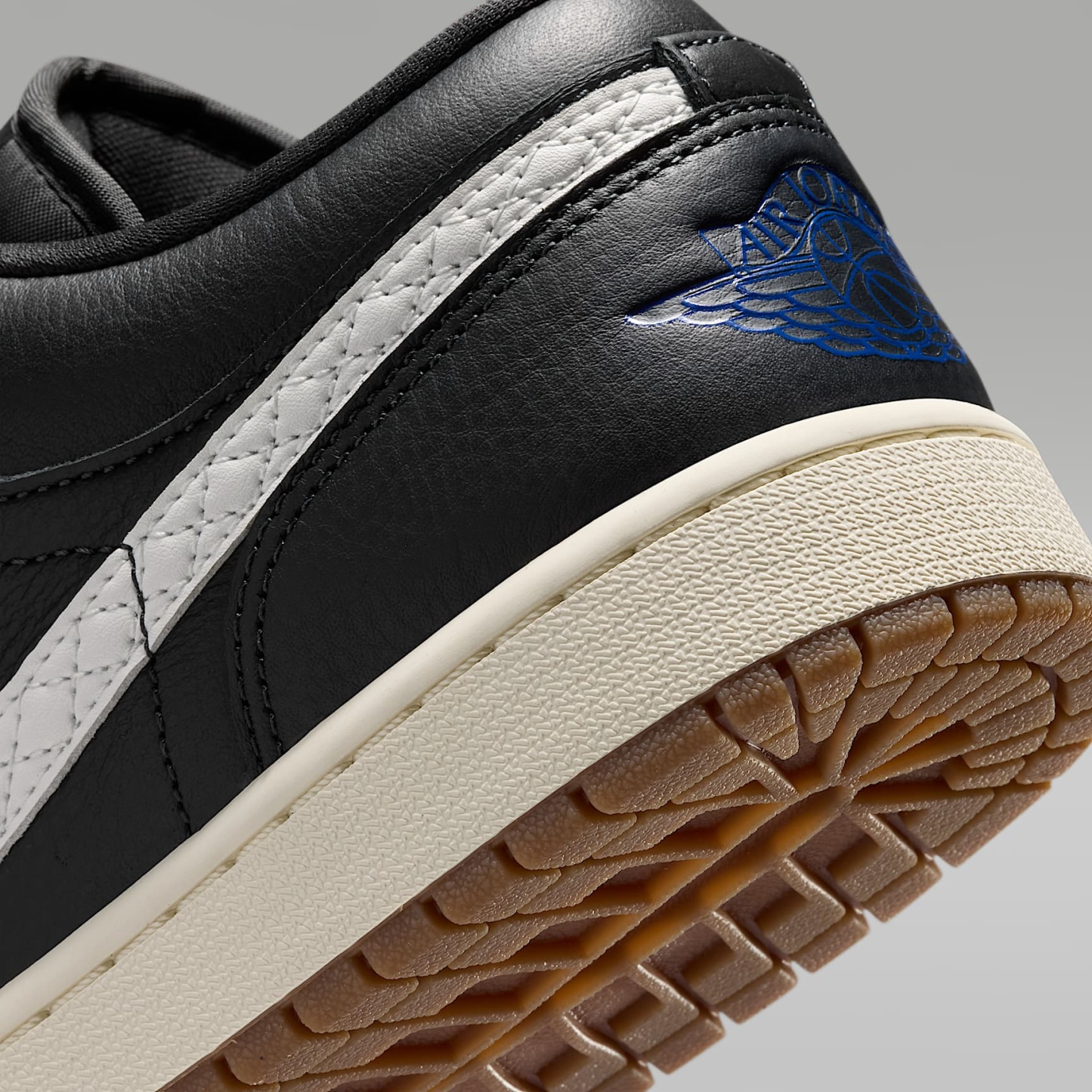 Air Jordan 1 Low SE Herrenschuh – Off Noir/University Red/Game Royal/Sail