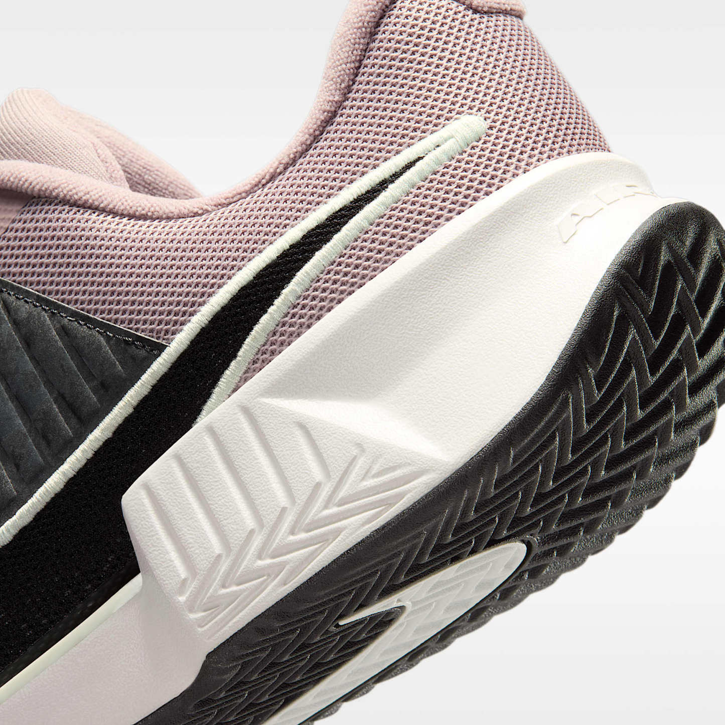 Nike Zoom GP Challenge Pro PRM Tennisschuh für Sandplätze (Herren) – Light Violet Ore/Barely Green/Anthracite/Schwarz