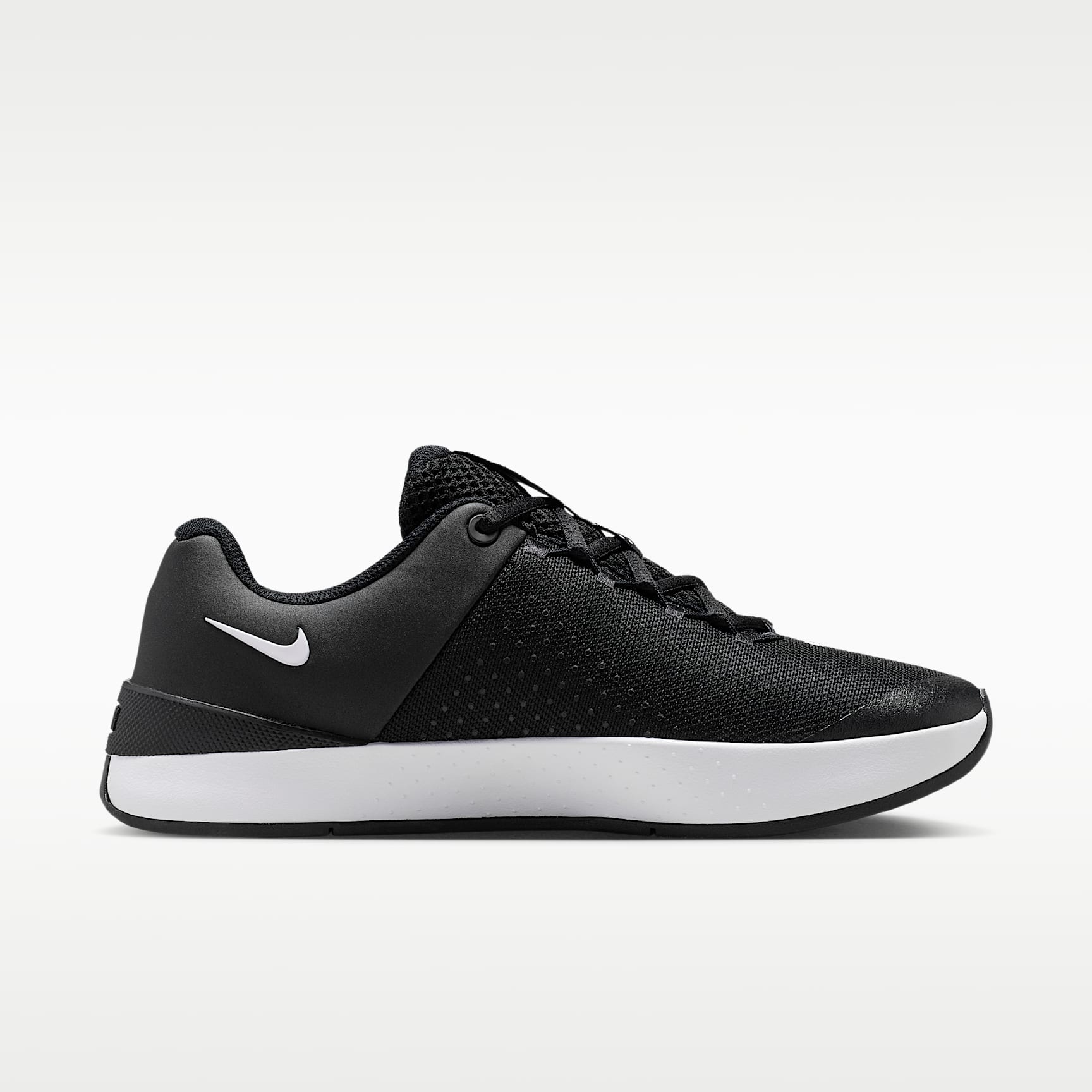 Nike MC Trainer 4 Trainingsschuh (Damen) – Schwarz/Weiß