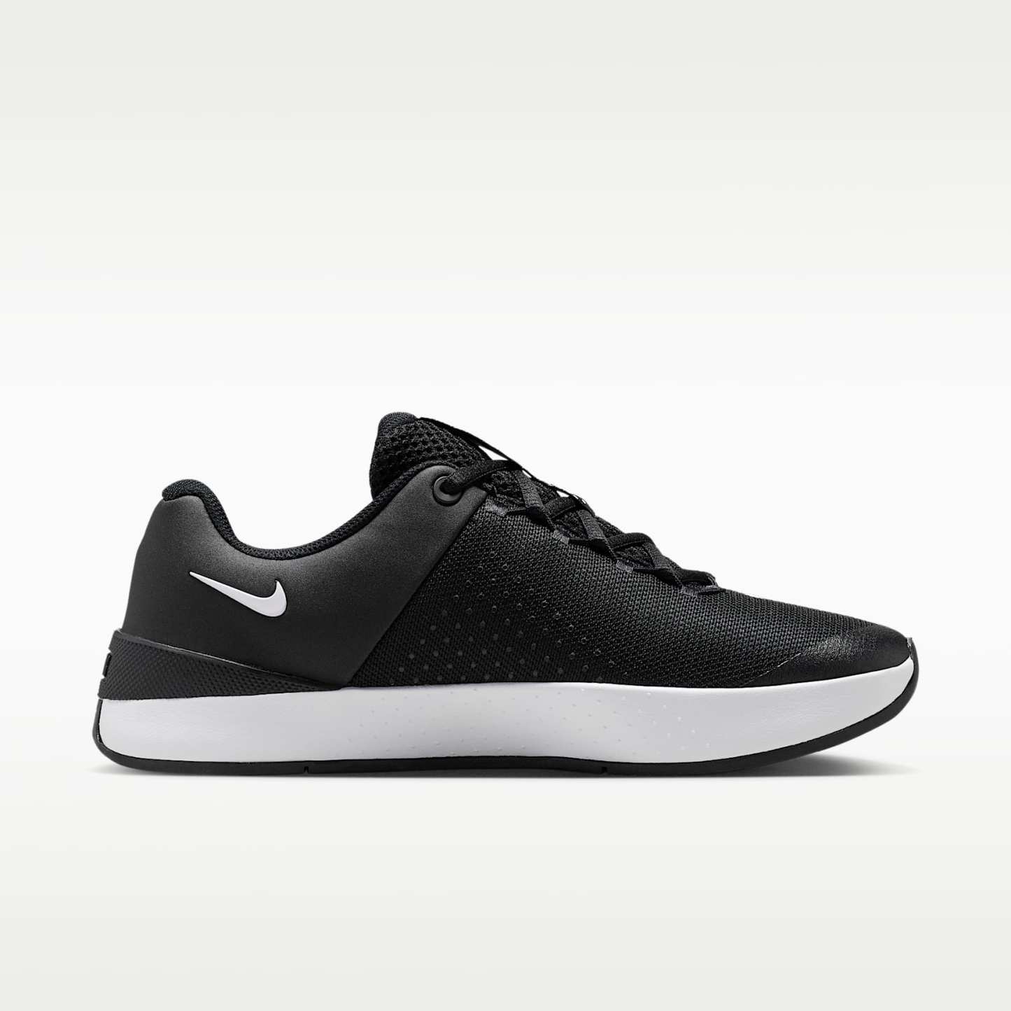 Nike MC Trainer 4 Trainingsschuh (Damen) – Schwarz/Weiß